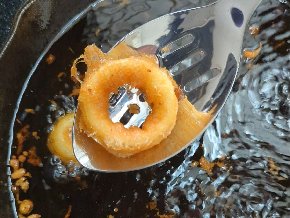 fry the onion rings
