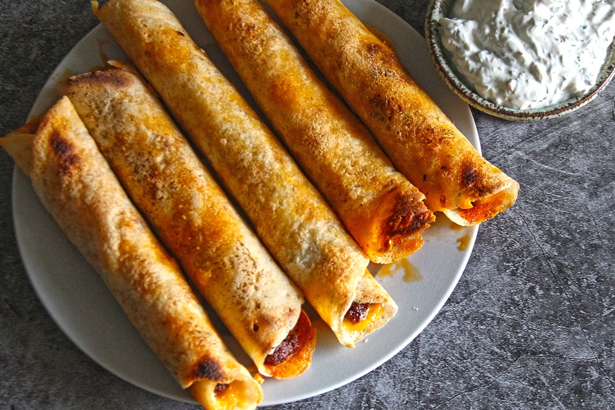 serve the dosa taquito