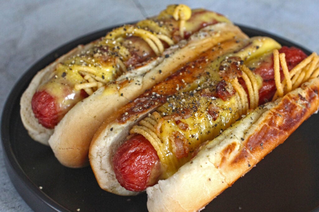 Carbonara hot dogs